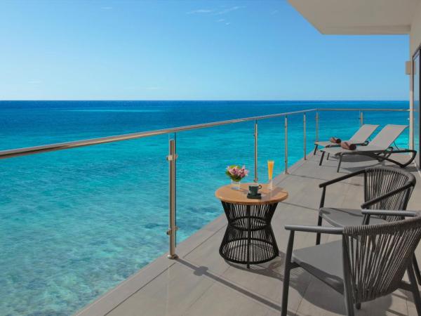 Dreams Cozumel Cape Resort & Spa : photo 2 de la chambre suite principale avec toit-terrasse et petite piscine - côté océan