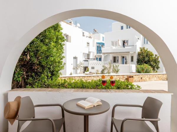 Naxos Resort Beach Hotel : photo 9 de la chambre chambre double - vue sur jardin