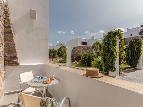Naxos Resort Beach Hotel : photo 4 de la chambre chambre double - vue sur jardin