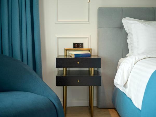 Mirari Boutique Hotel : photo 4 de la chambre deluxe room with balcony and partial sea view