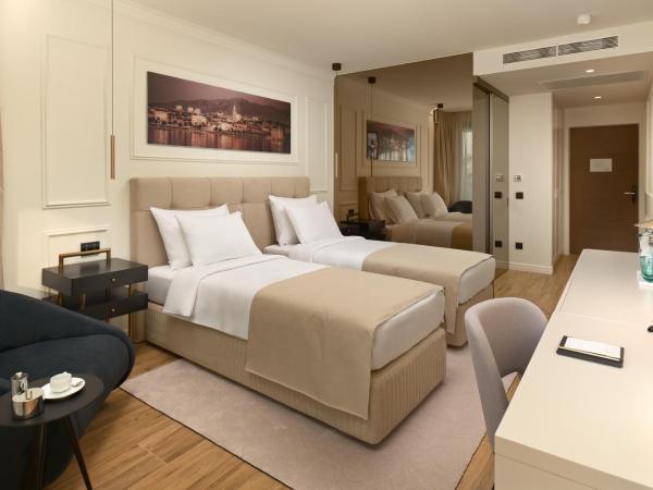 Mirari Boutique Hotel : photo 3 de la chambre superior room with balcony and partial sea view