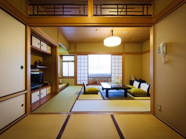 Kyoto Ryokan Kinoe : photo 2 de la chambre chambre de style japonais avec 10 tatamis et salle de bains privative