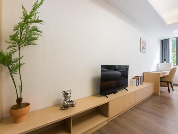 Weisu Service Apartment - Shenzhen Songpingshan Science and Technology Park Store : photo 7 de la chambre chambre lit queen-size exécutive 