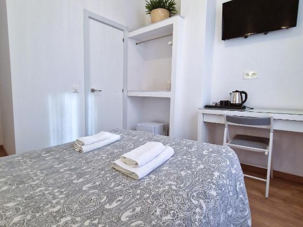 Hostal A Nuestra Senora de La Paloma : photo 3 de la chambre chambre double extérieure