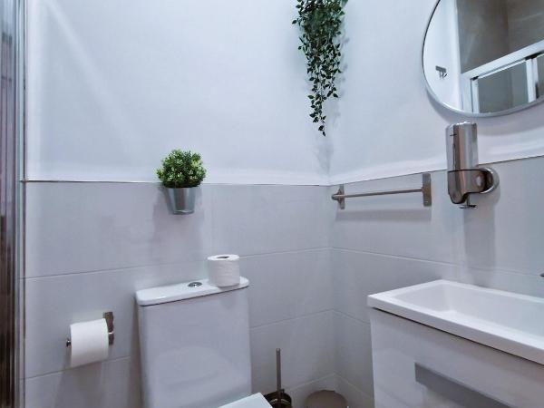 Hostal A Nuestra Senora de La Paloma : photo 2 de la chambre chambre simple avec salle de bains privative