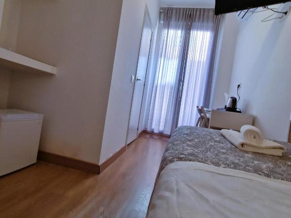 Hostal A Nuestra Senora de La Paloma : photo 3 de la chambre chambre simple avec salle de bains privative