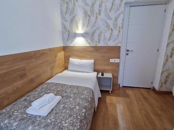 Hostal A Nuestra Senora de La Paloma : photo 1 de la chambre chambre simple avec salle de bains privative