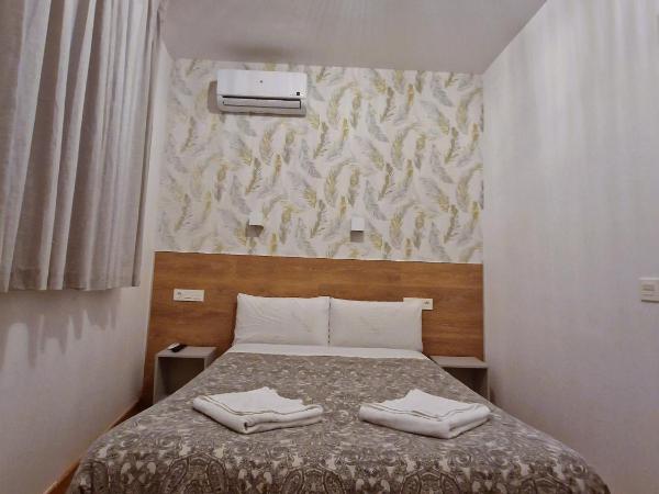 Hostal A Nuestra Senora de La Paloma : photo 4 de la chambre chambre double Économique