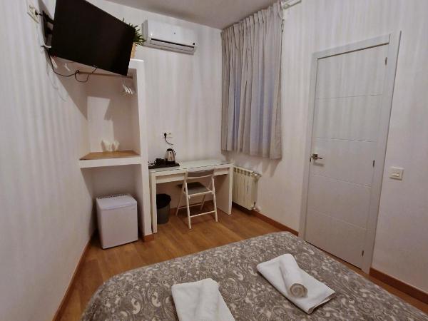 Hostal A Nuestra Senora de La Paloma : photo 3 de la chambre chambre double Économique
