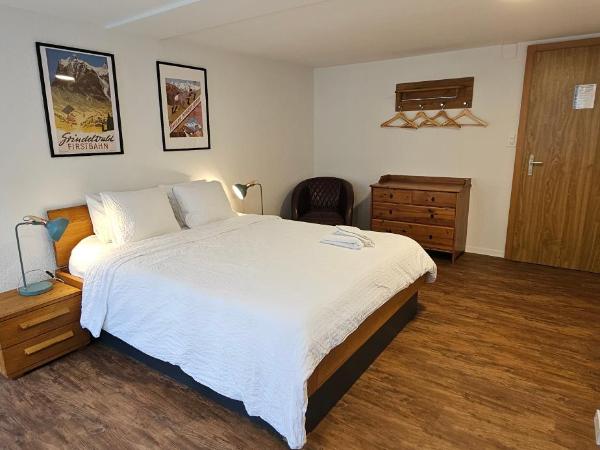 The Aarburg Hotel & Café : photo 3 de la chambre chambre familiale avec salle de bains privative