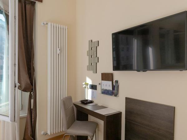 Aiello Rooms - San Babila : photo 5 de la chambre chambre double