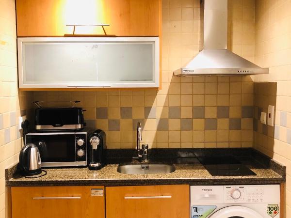 Grand Bellevue Hotel Apartment Dubai : photo 4 de la chambre studio