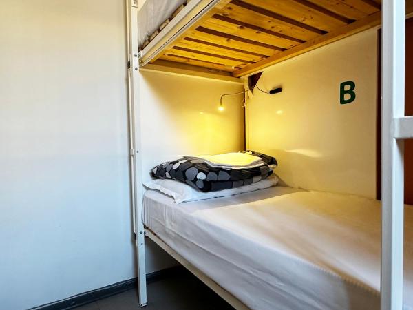 Mio Hostel : photo 3 de la chambre  lit dans dortoir de 4 lits avec salle de bains privative