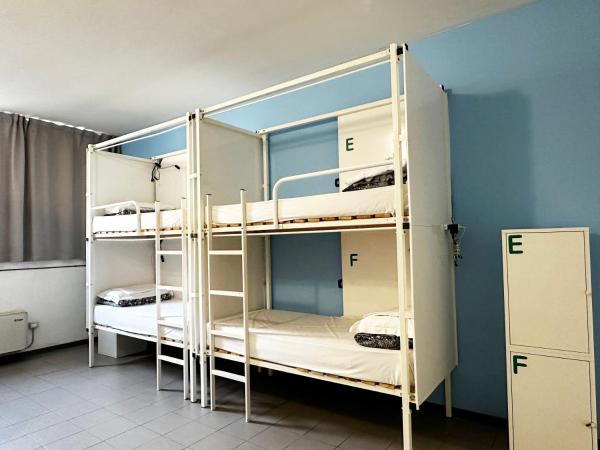 Mio Hostel : photo 7 de la chambre  lit dans dortoir de 4 lits avec salle de bains privative