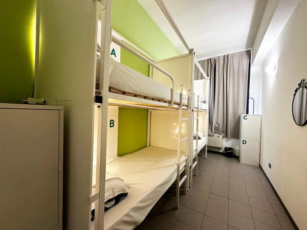 Mio Hostel : photo 8 de la chambre  lit dans dortoir de 4 lits avec salle de bains privative