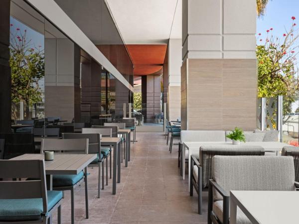 Marina del Rey Marriott : photo 10 de la chambre chambre avec 2 lits doubles - vue sur ville - Étage concierge