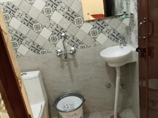 JMD 13 Hotel : photo 2 de la chambre chambre double avec salle de bains privative