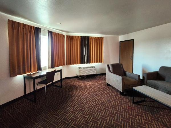 Super 8 by Wyndham Austin North/University Area : photo 5 de la chambre suite 1 chambre avec 2 lits queen-size - non-fumeurs