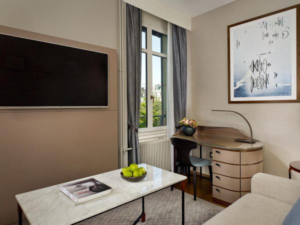 The Ritz-Carlton Hotel de la Paix, Geneva : photo 4 de la chambre suite lit king-size - vue sur jardin