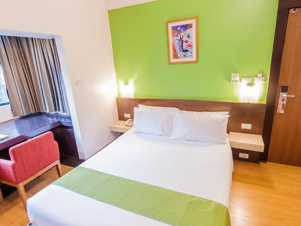 The Seasons Bangkok Huamark - SHA : photo 6 de la chambre chambre double supérieure