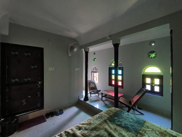 Pink City Backpackers : photo 8 de la chambre chambre double deluxe avec balcon