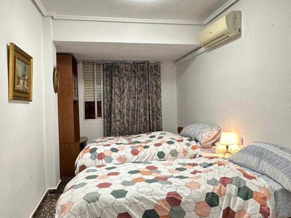 Jerry's Home : photo 3 de la chambre chambre double ou lits jumeaux avec salle de bains commune