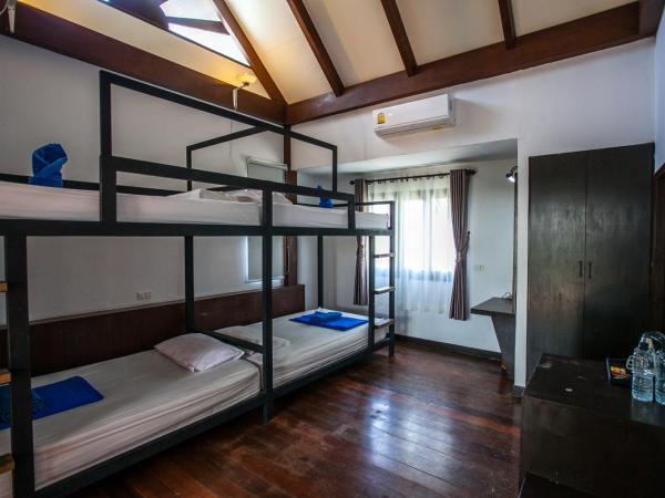 Phitharom PP Resort : photo 8 de la chambre chambre quadruple - lits superposés