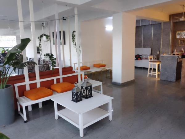 The Embassy Suites : photo 10 de la chambre studio