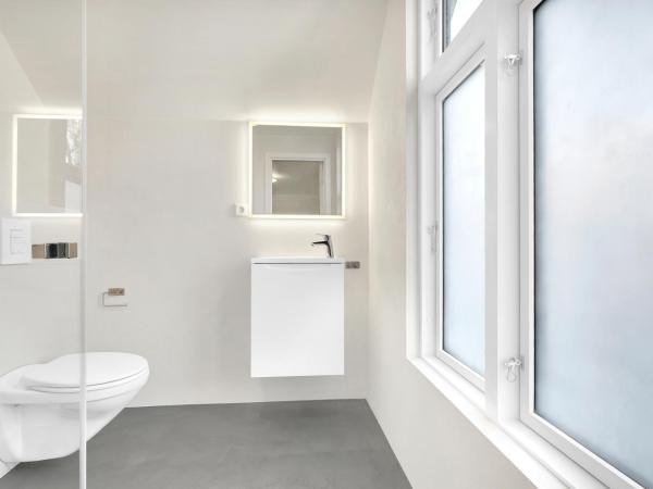 Central Guest House - Bedroom with en suite Bathroom : photo 4 de la chambre chambre simple avec salle de bains privative