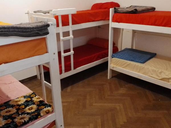 San Telmo Hostel : photo 3 de la chambre lit dans dortoir mixte de 6 lits