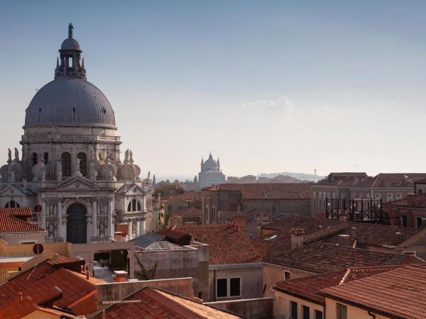 The St. Regis Venice : photo 5 de la chambre chambre lit king-size - vue sur ville