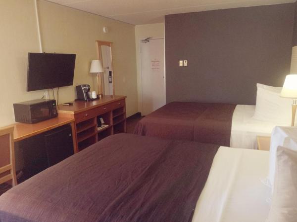Travelodge by Wyndham Edmonton West : photo 4 de la chambre chambre 2 lits queen-size - non-fumeurs