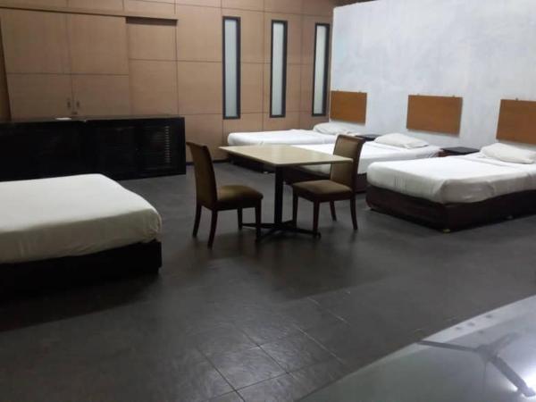 Golden Leaf Hotel Danga Bay 5 minutes Hospital Hsa,Zoo,Angsana Mall,20 minutes Utm, Legoland : photo 1 de la chambre lit simple dans dortoir de 4 lits