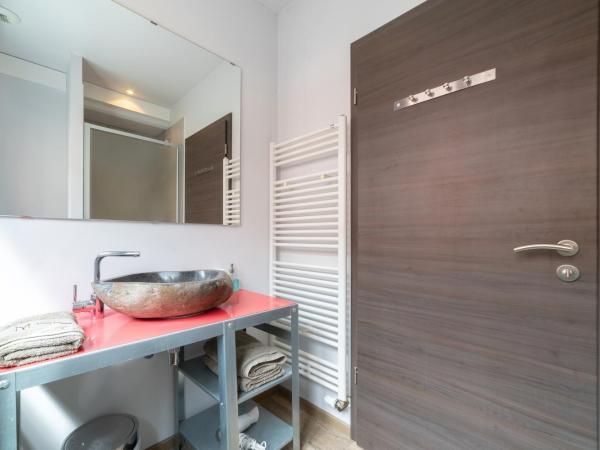 Maison Mondrian : photo 3 de la chambre chambre double avec salle de bains privative