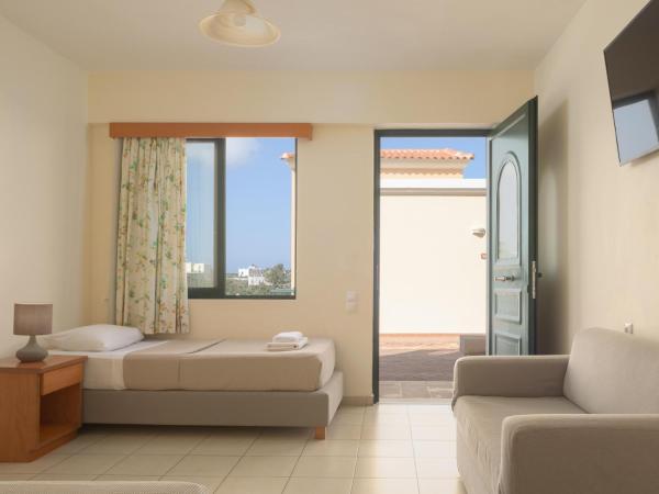 Asterias Village : photo 4 de la chambre chambre familiale - vue sur jardin