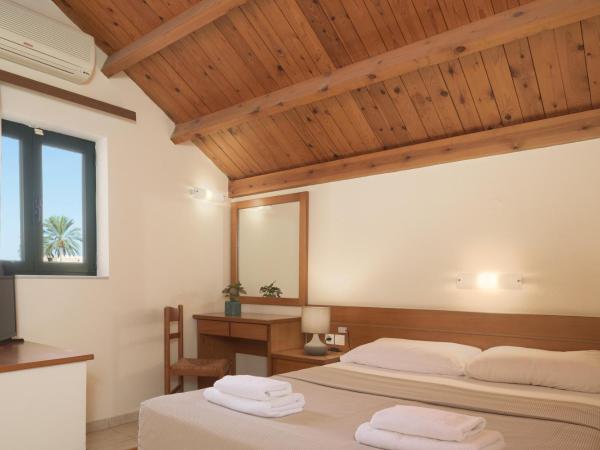 Asterias Village : photo 4 de la chambre maisonnette - vue sur mer