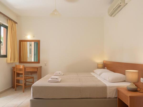 Asterias Village : photo 3 de la chambre studio avec vue sur jardin