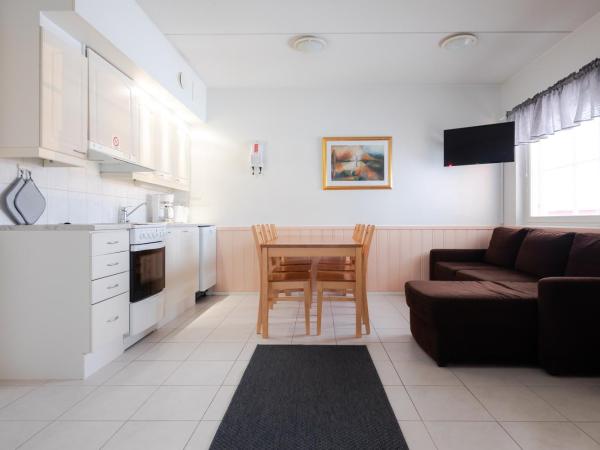 Lapland Hotels Sirkantähti : photo 1 de la chambre appartement 2 chambres avec sauna (6 adultes) - a