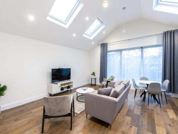 Ealing Residency : photo 4 de la chambre appartement avec balcon