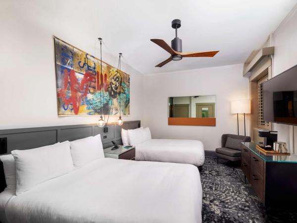 The Barnes San Francisco, Tapestry Collection by Hilton : photo 4 de la chambre chambre avec 2 grands lits queen-size