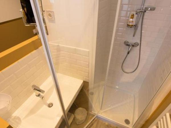 Hôtel de la Croix-Rousse : photo 8 de la chambre hébergement annexe - ma chambre à lyon