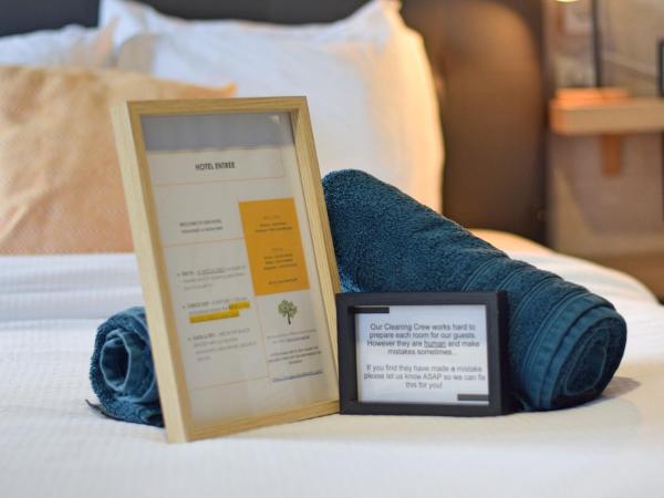 Entree : photo 1 de la chambre chambre quadruple avec salle de bains privative