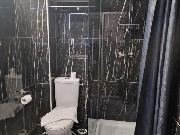 Hôtel Gloria : photo 2 de la chambre chambre triple classique