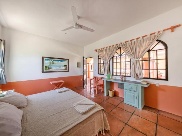 Hotel Flor de Maria : photo 3 de la chambre chambre lit king-size standard