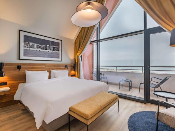 Radisson Blu Grand Hotel & Spa, Malo-Les-Bains : photo 1 de la chambre chambre premium avec balcon et vue mer