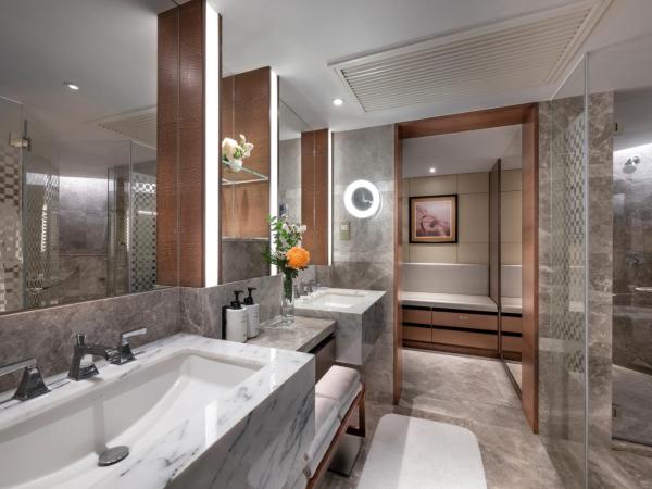 InterContinental Grand Stanford Hong Kong, an IHG Hotel : photo 1 de la chambre suite - vue sur port victoria