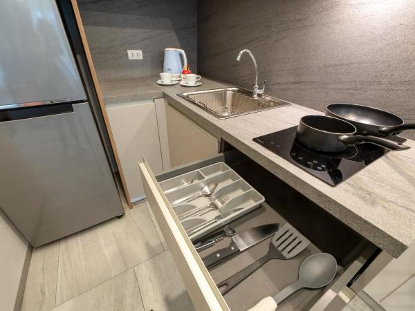 HOMA Phuket Town : photo 3 de la chambre hébergement 1 chambre + espace de coworking gratuit