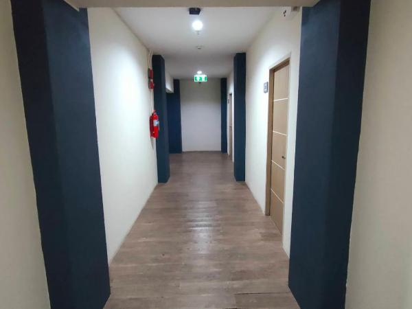 Komol Residence Bangkok : photo 7 de la chambre chambre double supérieure - vue sur jardin