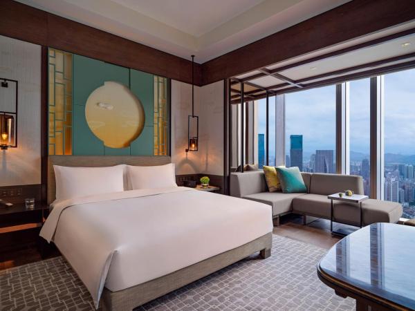 Park Hyatt Shenzhen : photo 6 de la chambre chambre lit king-size - vue sur ville