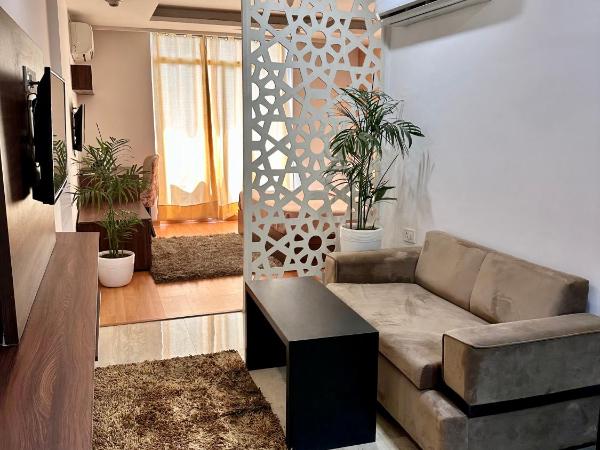 Flamingo Hotel Sector 67 I Studio Rooms I Gurgaon : photo 7 de la chambre studio avec balcon 